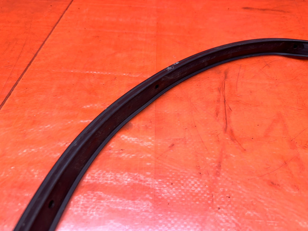 97 01 HONDA PRELUDE 2.2L DOOR SILL LOWER WEATHER STRIP RUBBER SEAL OEM #3368