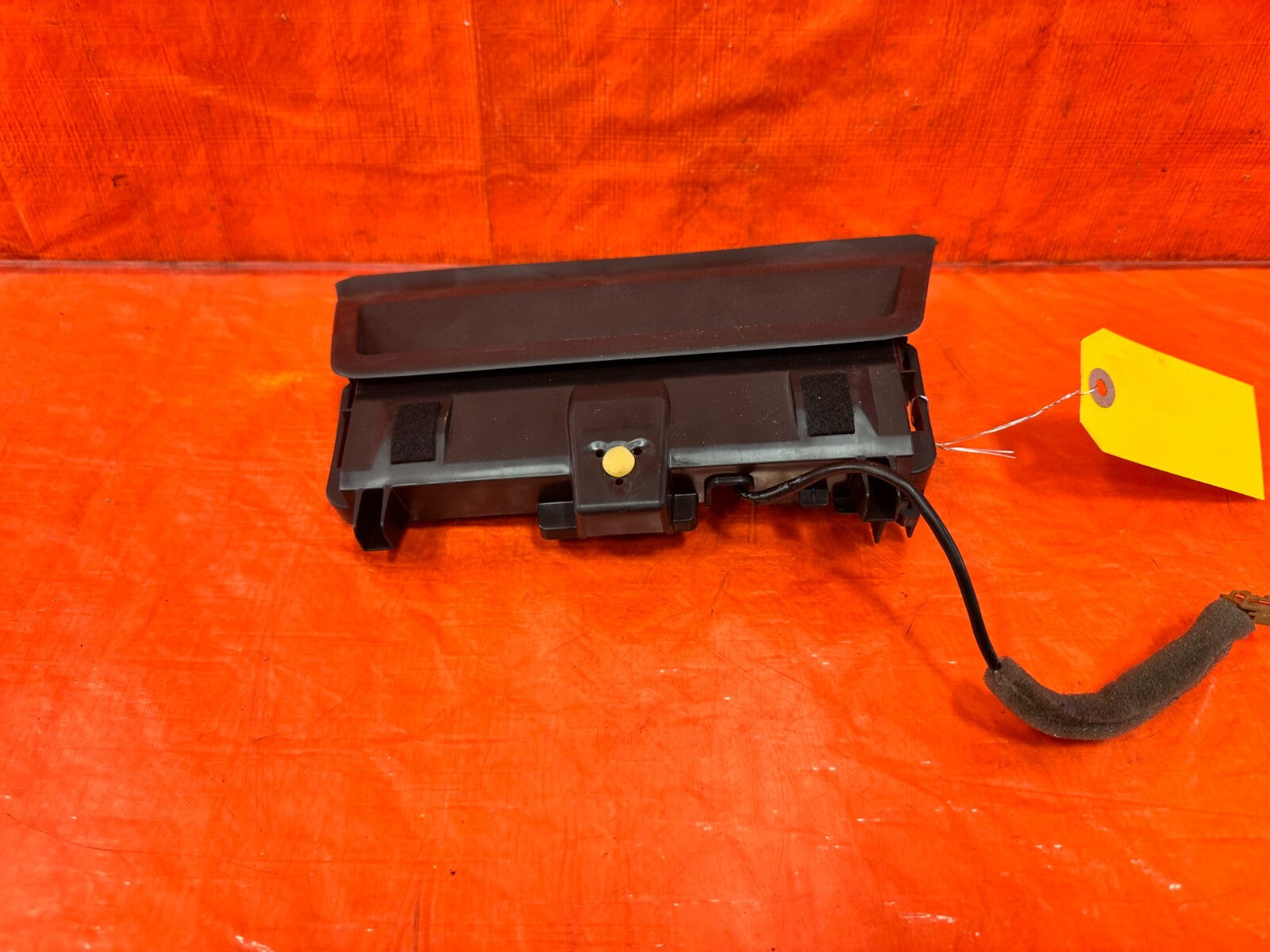 17 20 INFINITI Q60   THIRD 3RD BRAKE LIGHT HIGH MOUNT STOP LAMP   OEM #2894