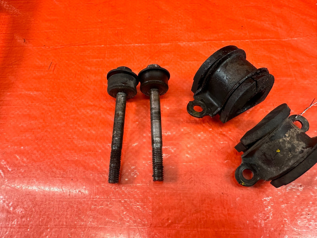 93 97 HONDA DEL SOL   FRONT SWAY BAR MOUNTING BRACKETS W/ BOLTS   OEM #2274