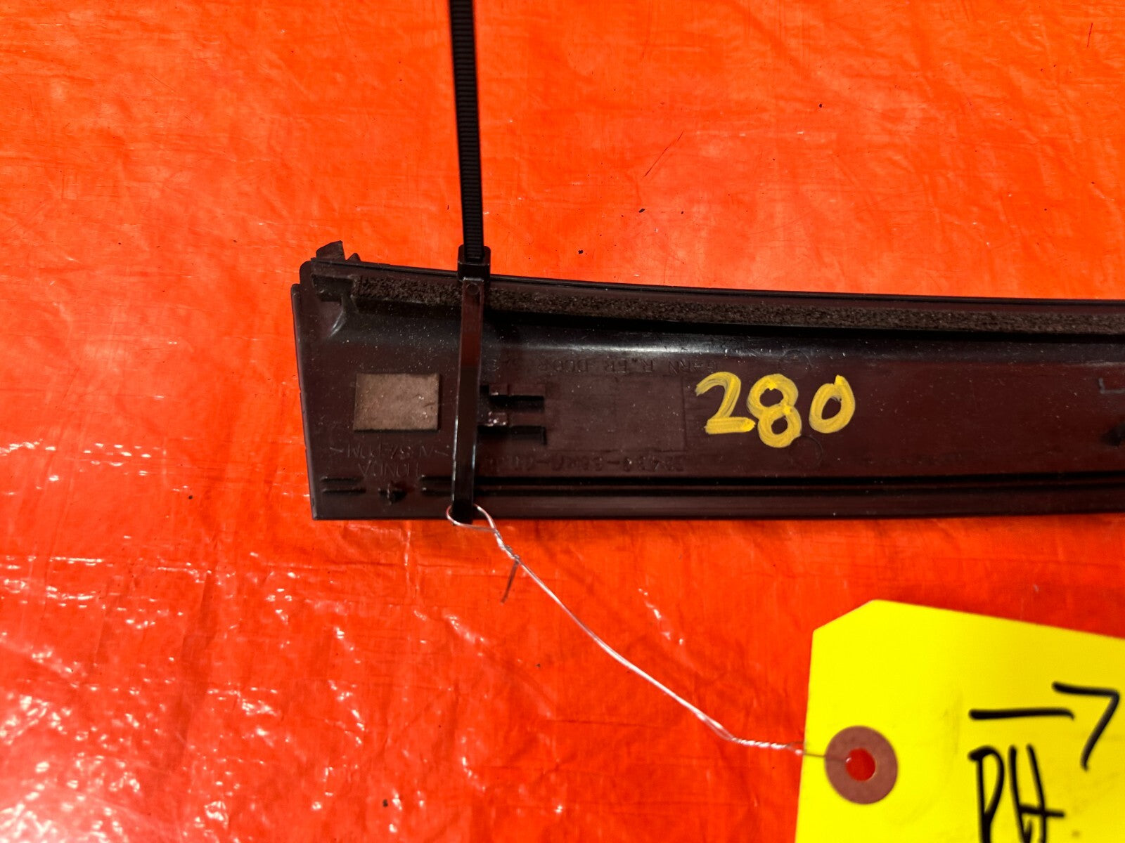 02 06 ACURA RSX   RIGHT DOOR SASH PILLAR TRIM   PASSENGER SIDE   OEM #2804