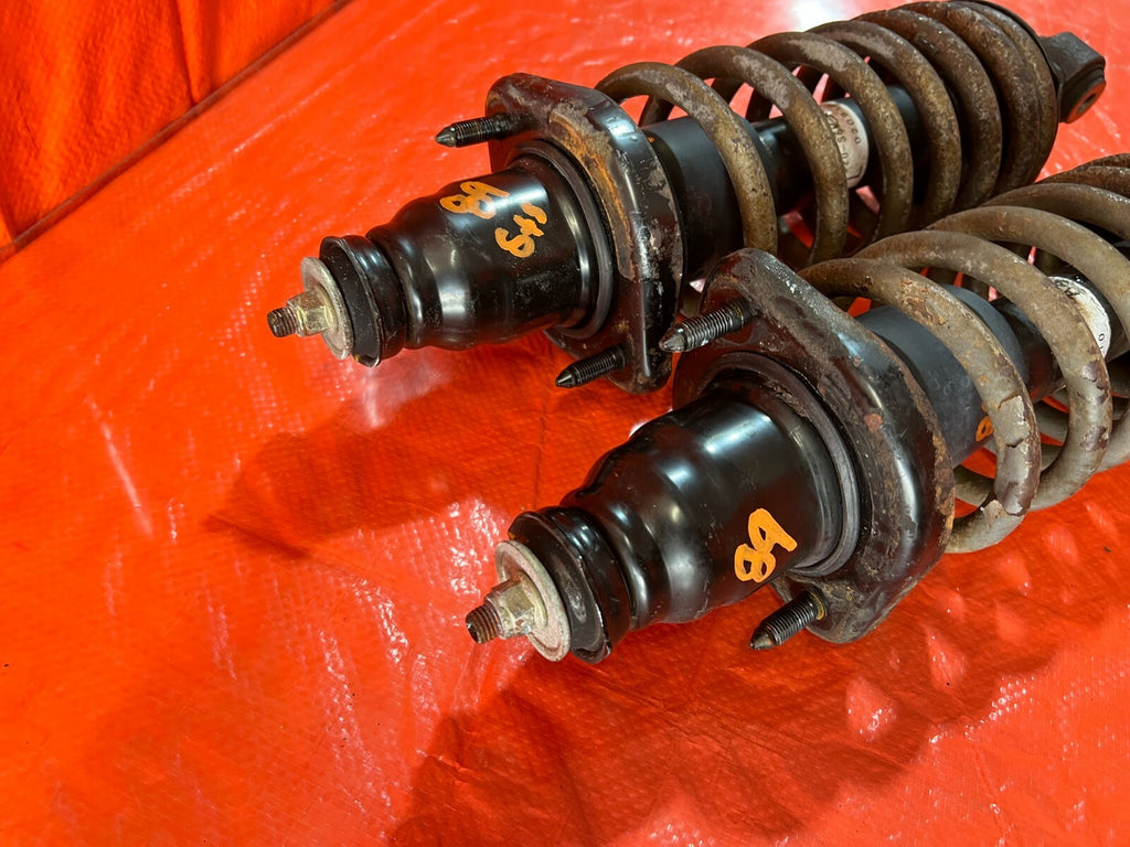 02 04 ACURA RSX TYPE S   REAR SHOCKS & SPRINGS LEFT AND RIGHT FACTORY OEM   8911