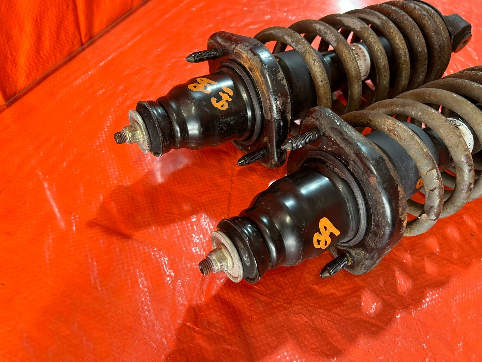 02 04 ACURA RSX TYPE S   REAR SHOCKS & SPRINGS LEFT AND RIGHT FACTORY OEM   8911