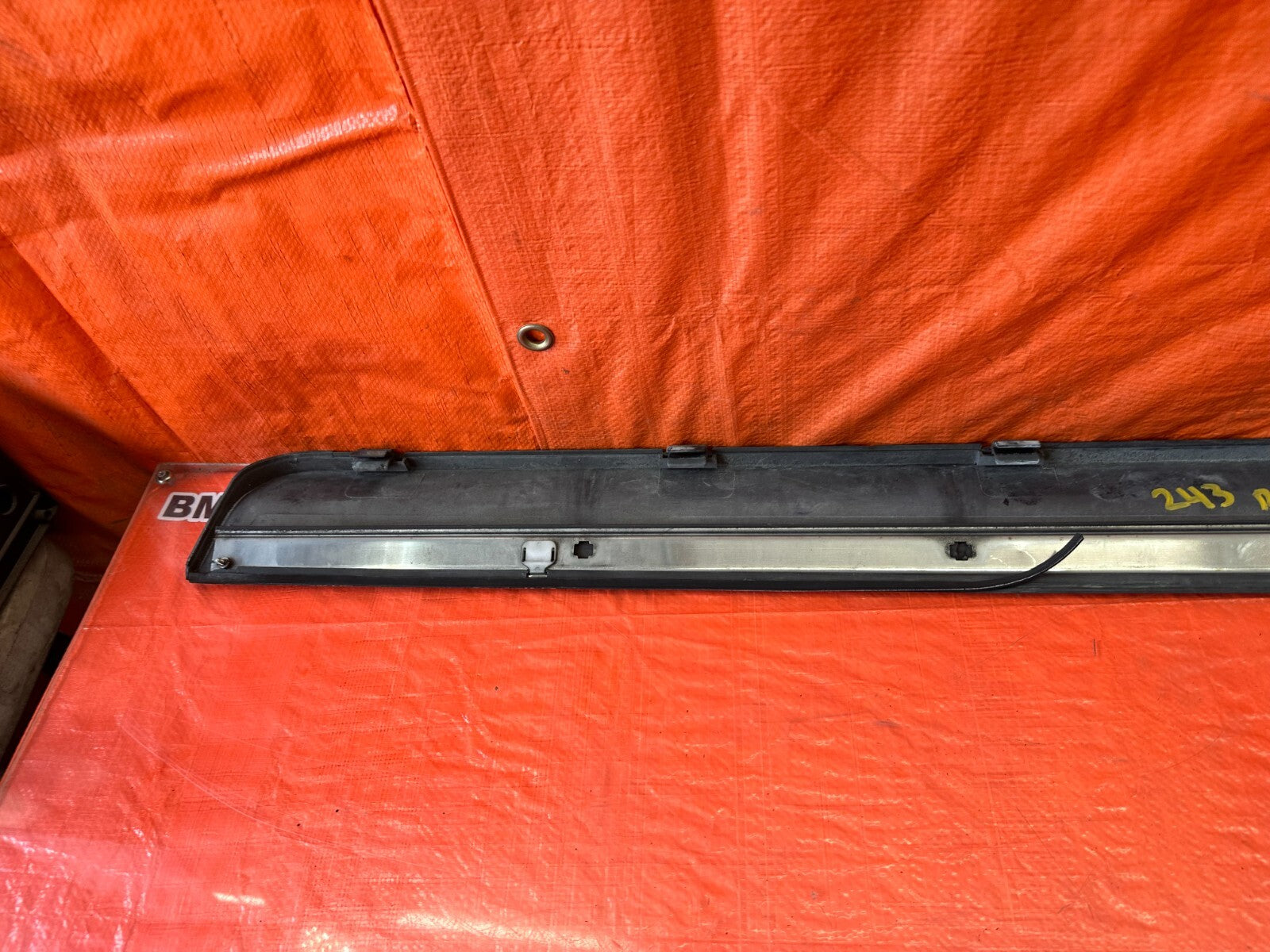 88 89 HONDA CRX   RIGHT   LOWER DOOR MOLDING TRIM INSERT LINER LINING OEM #24312