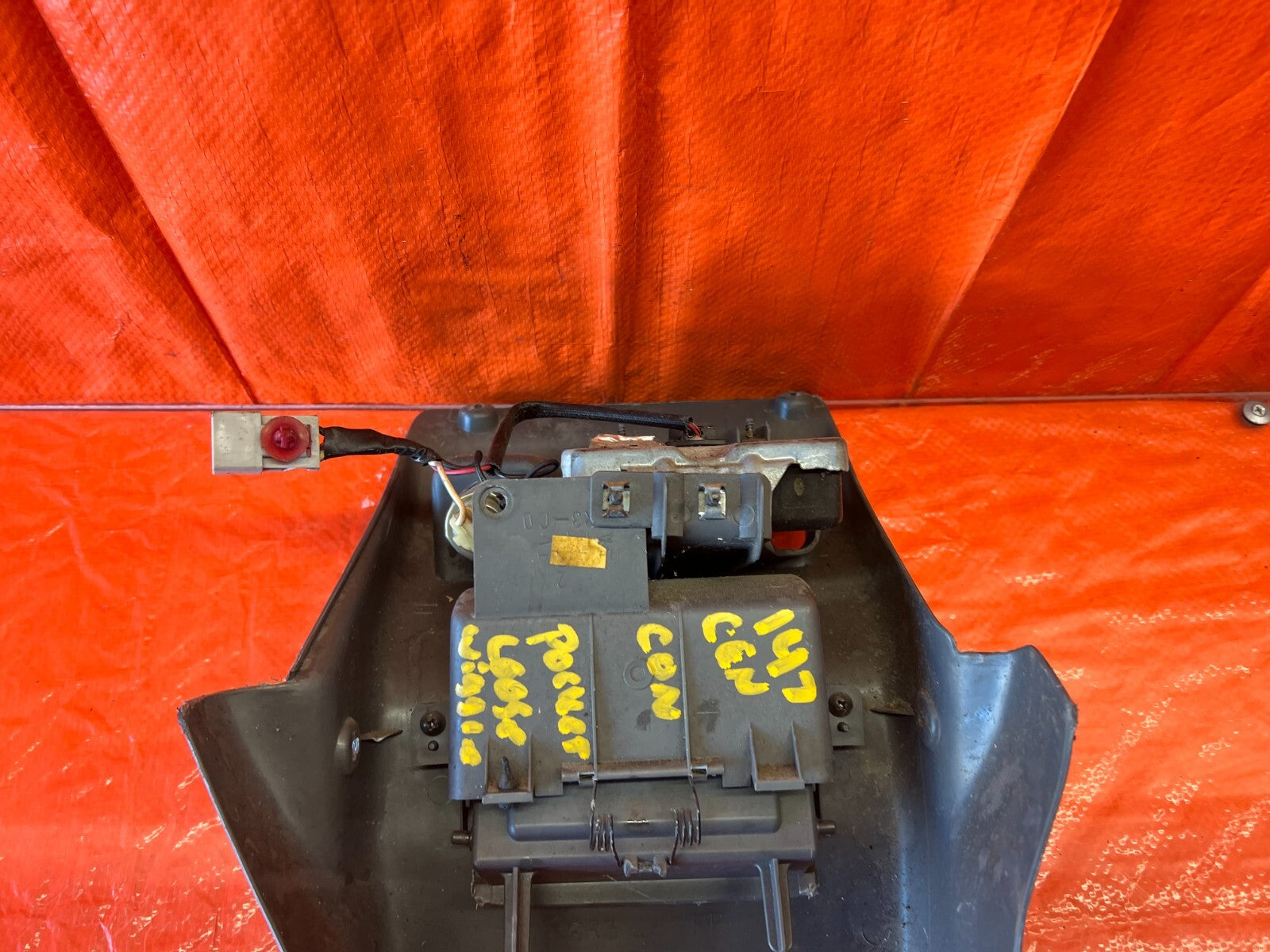 92 95 HONDA CIVIC   DASHBOARD CENTER CONSOLE STORAGE COMPATRMENT GRAY OEM #1479