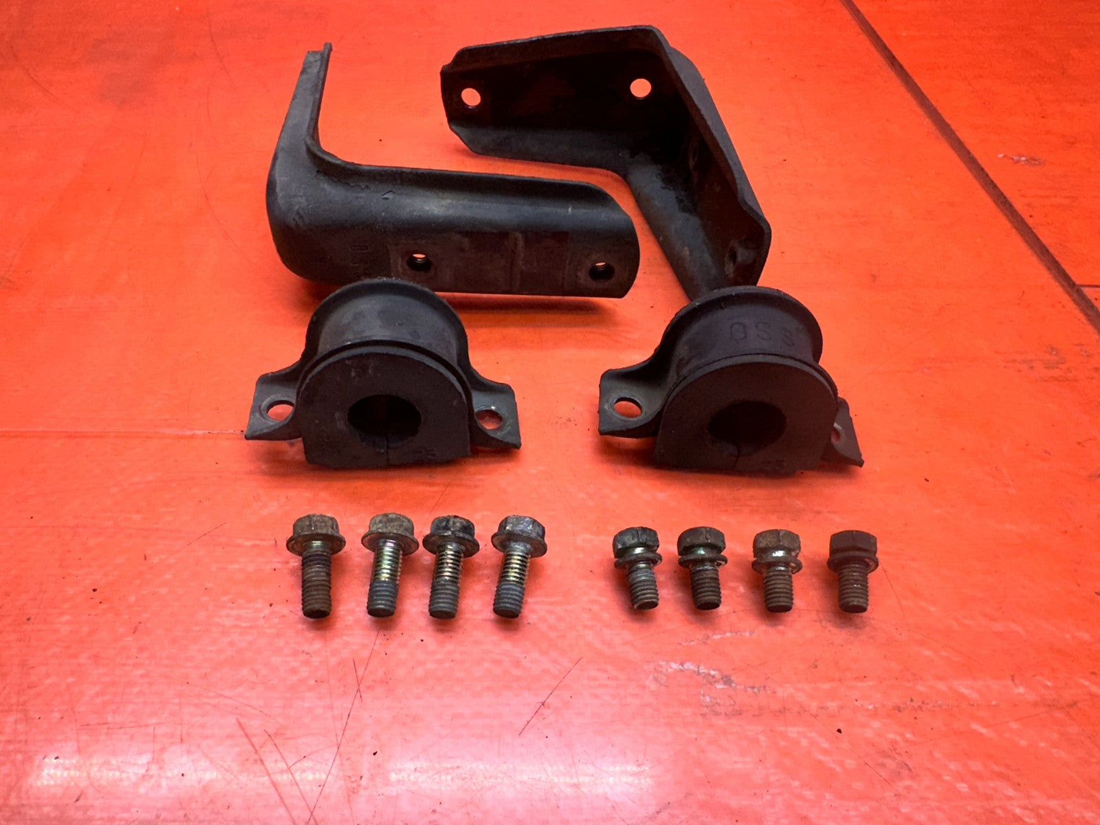97 01 HONDA PRELUDE REAR SWAY BAR MOUNT BRACKETS & MOUNTING HARDWARE OEM #3354