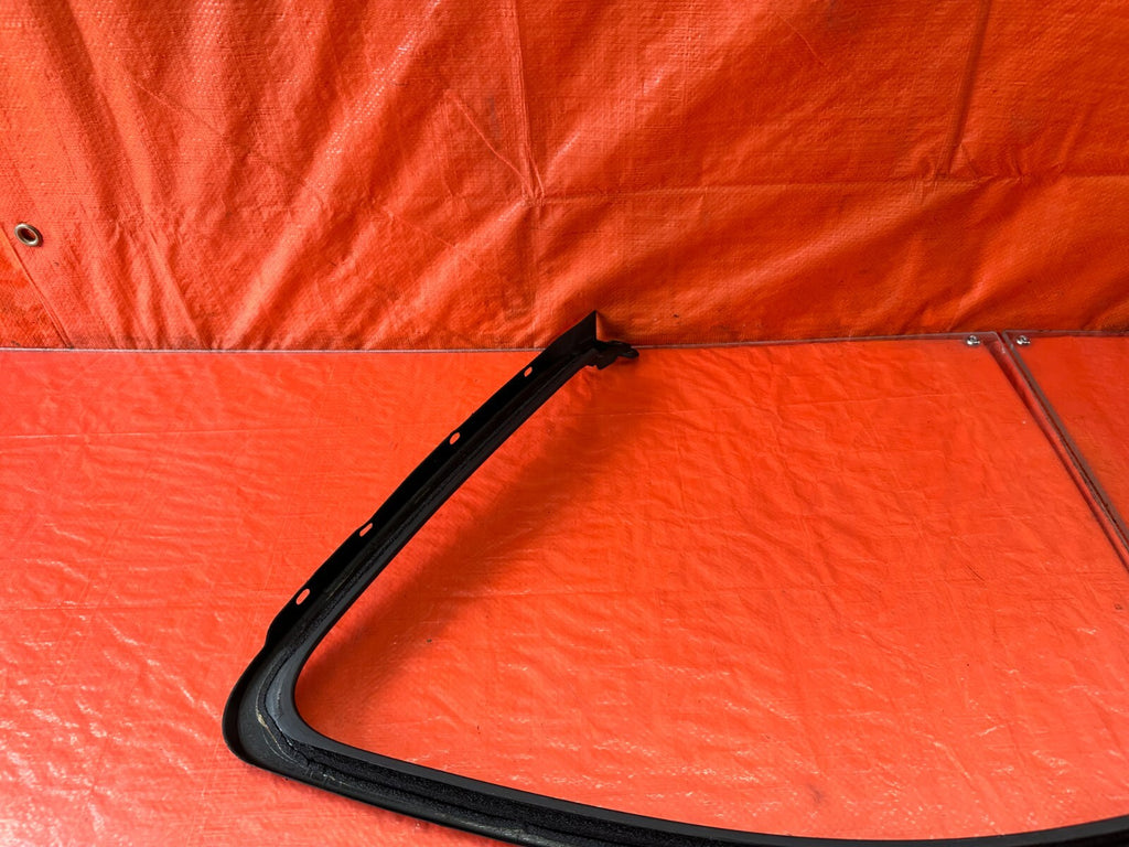 04 08 ACURA TL   DRIVER LEFT FRONT   INTERIOR UPPER GLASS DOOR TRIM OEM 23412