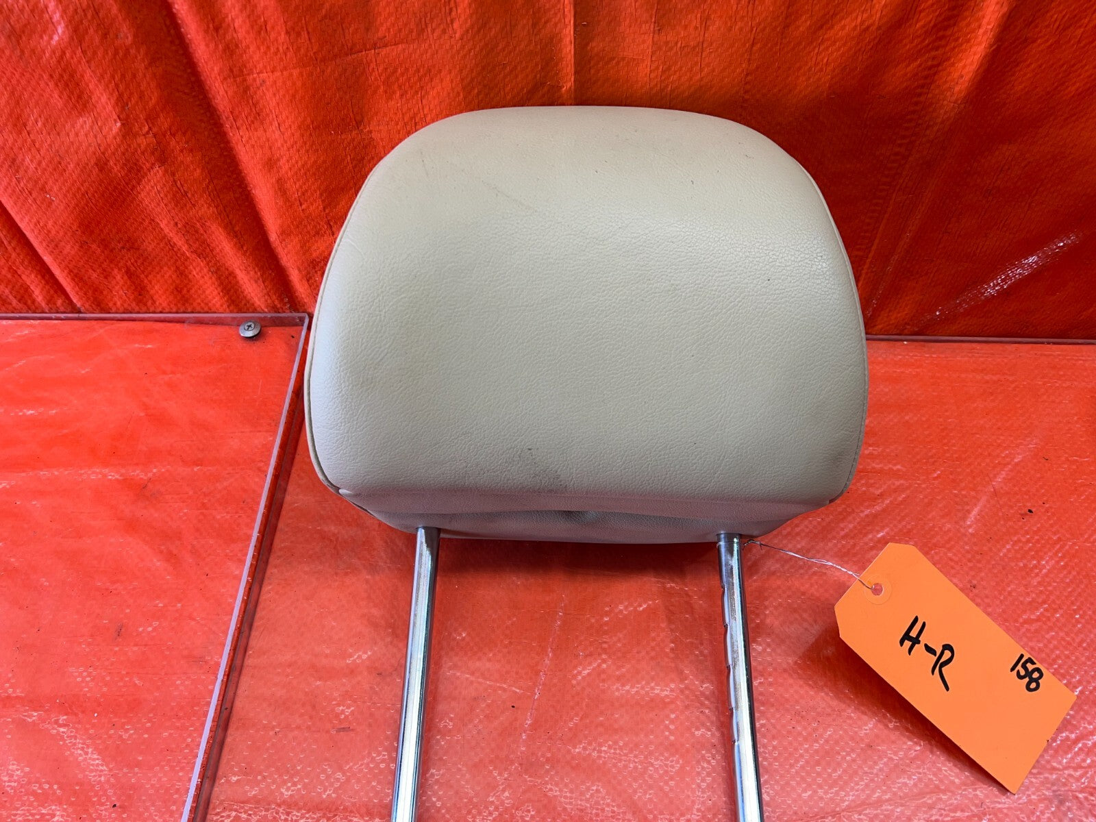 09 10 ACURA TSX   FRONT SEAT HEAD REST LEFT OR RIGHT   IVORY COLOR   OEM #158 16