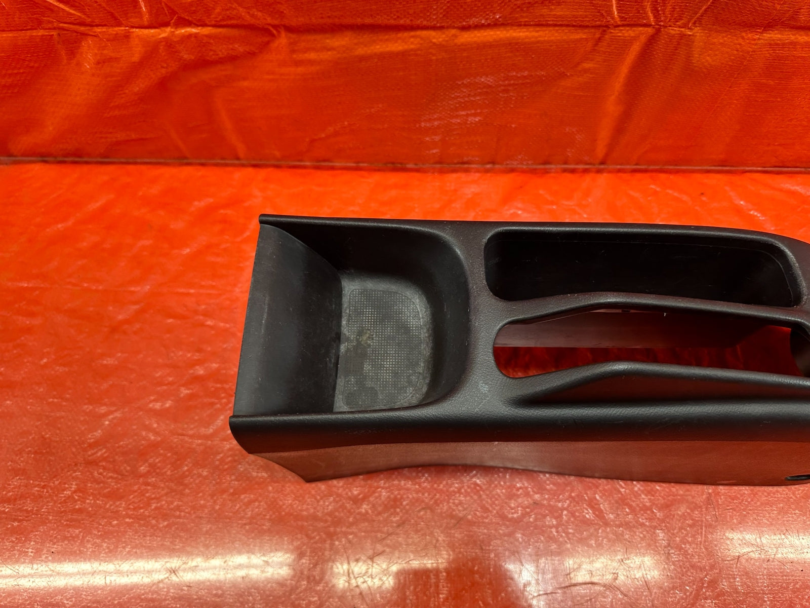 02 05 HONDA CIVIC SI EP3   ARM REST CENTER CONSOLE   REAR PORTION   OEM #1867