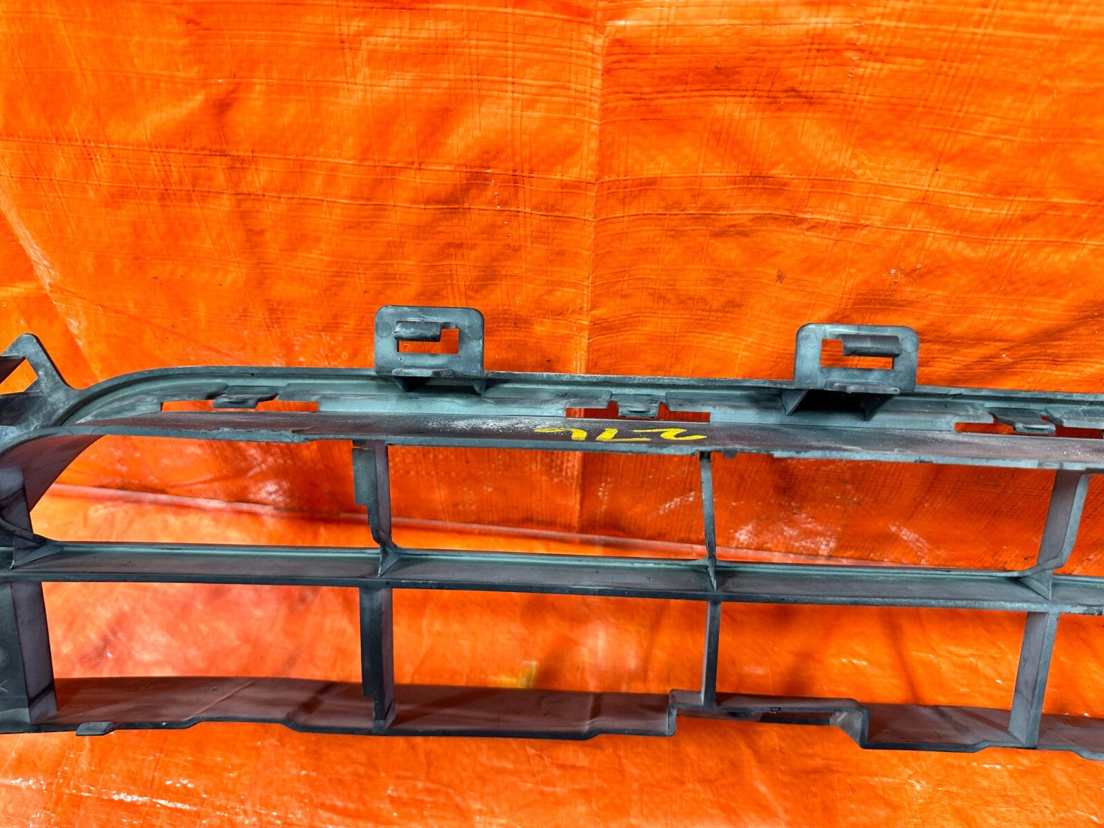 92 96 LEXUS SC300   FRONT BUMPER GRILLE INSERT   OEM FACTORY #27610