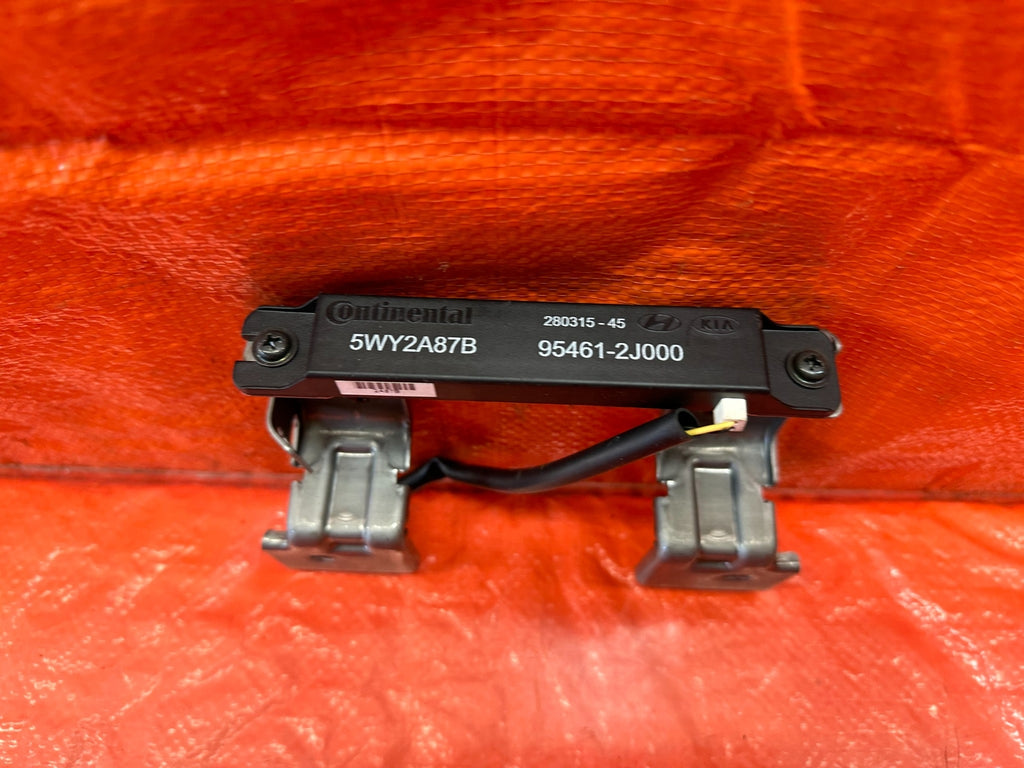 10 16 HYUNDAI GENESIS COUPE   SMART KEY ANTENNA   PART # 95461 2J000   OEM #2196