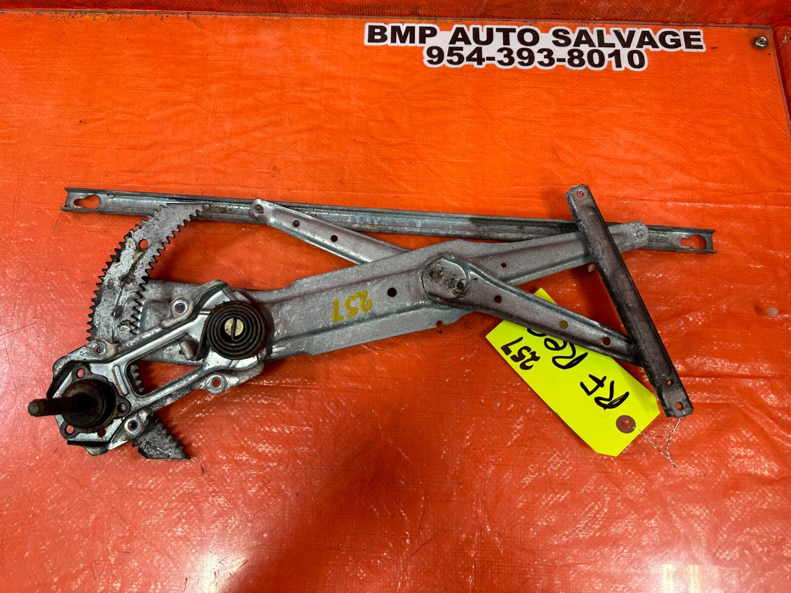 92 95 HONDA CIVIC DX COUPE HATCH RIGHT NON POWER WINDOW REGULATOR OEM 2577