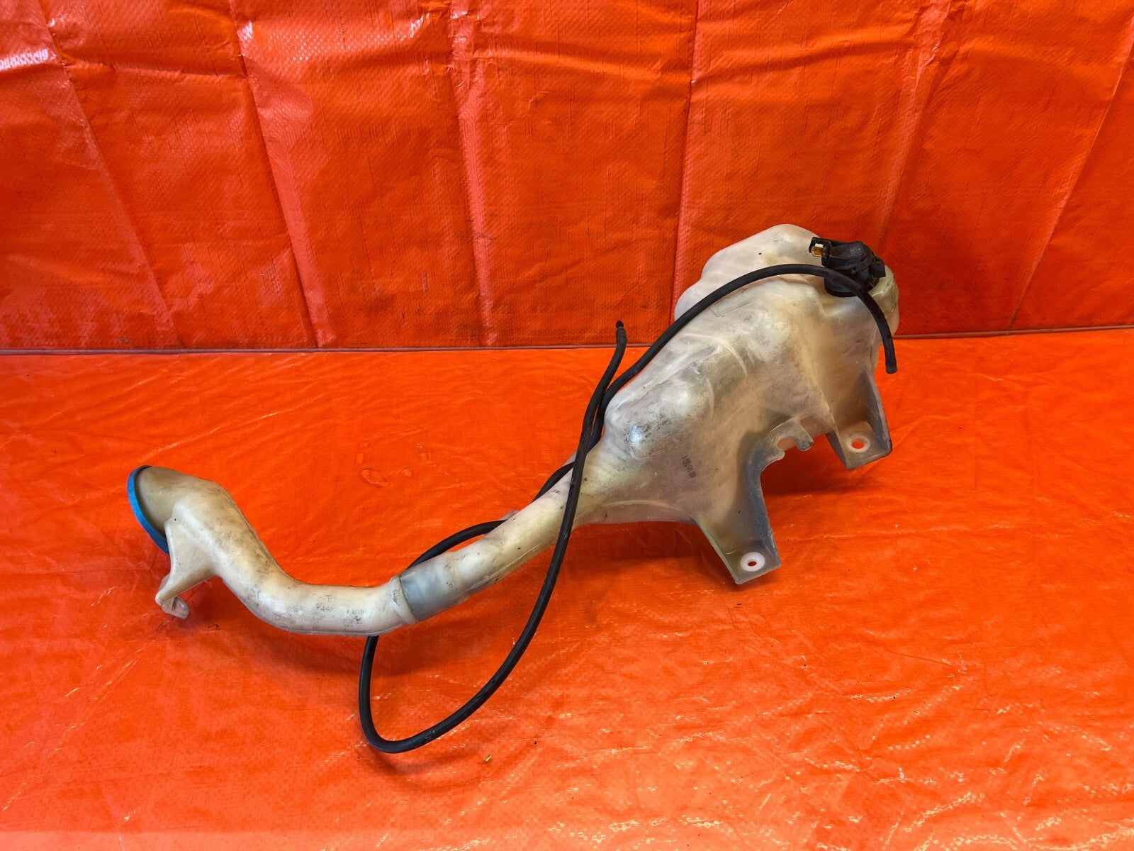 06 11 HONDA CIVIC 4 DOOR SEDAN   WINDSHIELD WIPER FLUID RESERVOIR TANK OEM #1518