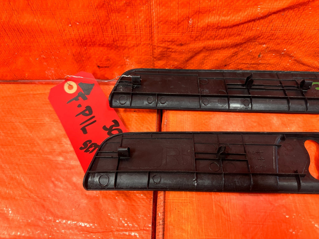 09 11 MAZDA RX8 RX 8   LEFT AND RIGHT FLOOR PILLARS SCUFF PLATE SET   OEM 303 17