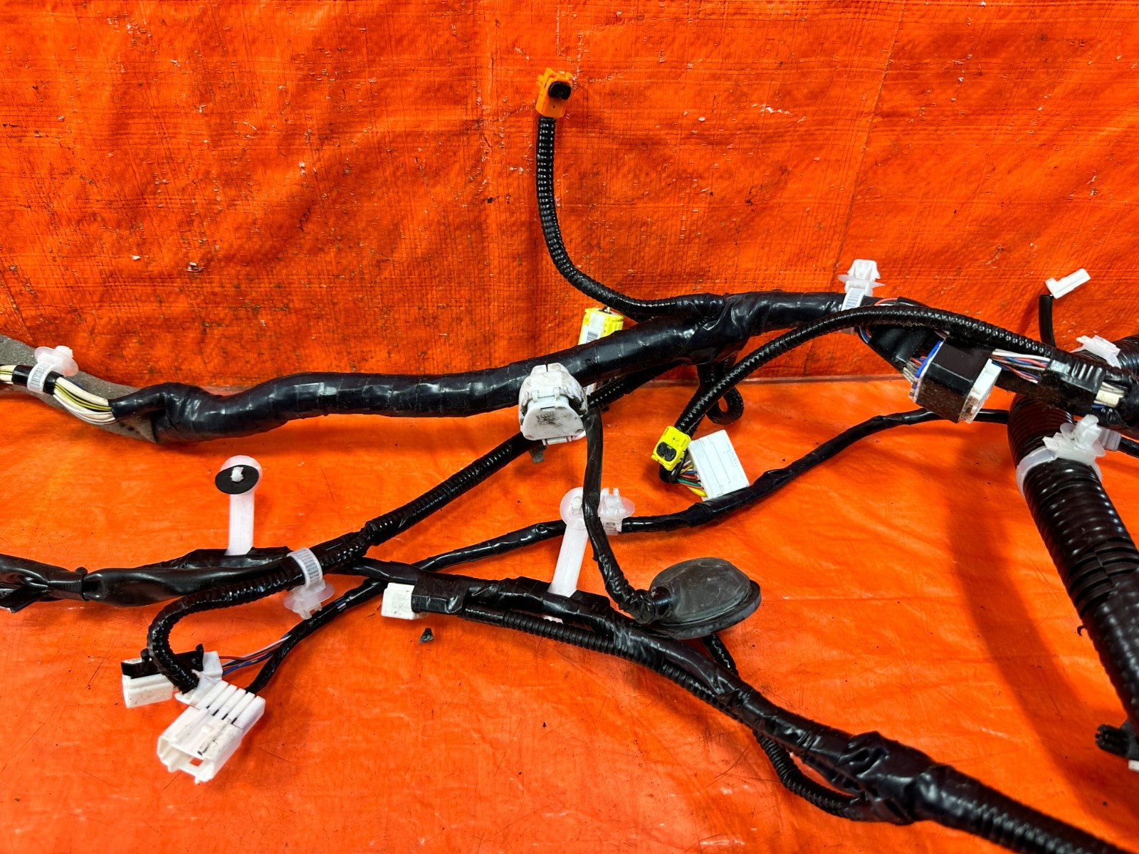 16 17 INFINITI Q50 RED SPORT 400   INTERIOR FLOOR BODY HARNESS   24014 6HB6A 3146