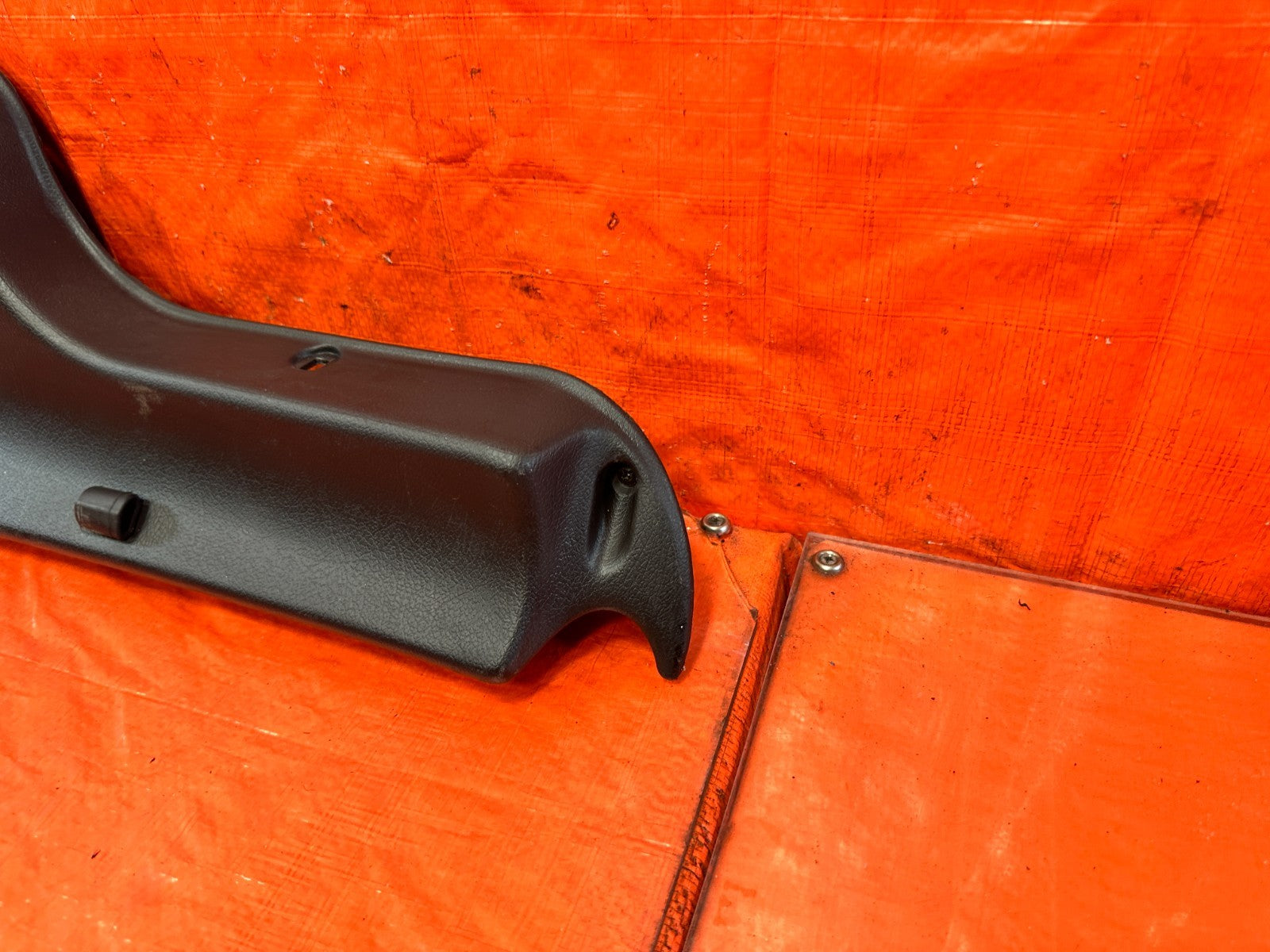 90 91 HONDA CIVIC HATCHBACK   REAR HATCH TAILGATE TRIM PLASTIC COVER OEM 3257