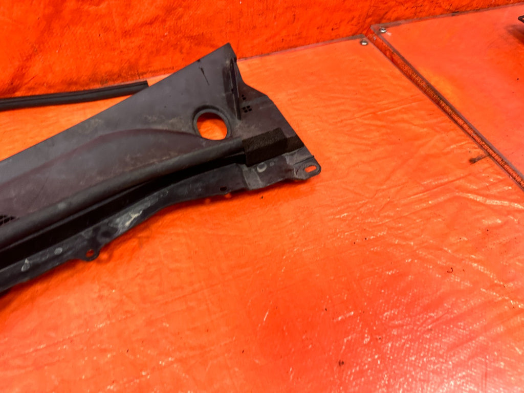 08 15 INFINITI G37 & Q60   2D COUPE   WIPER COWL TRIM   LEFT SIDE   OEM #3291