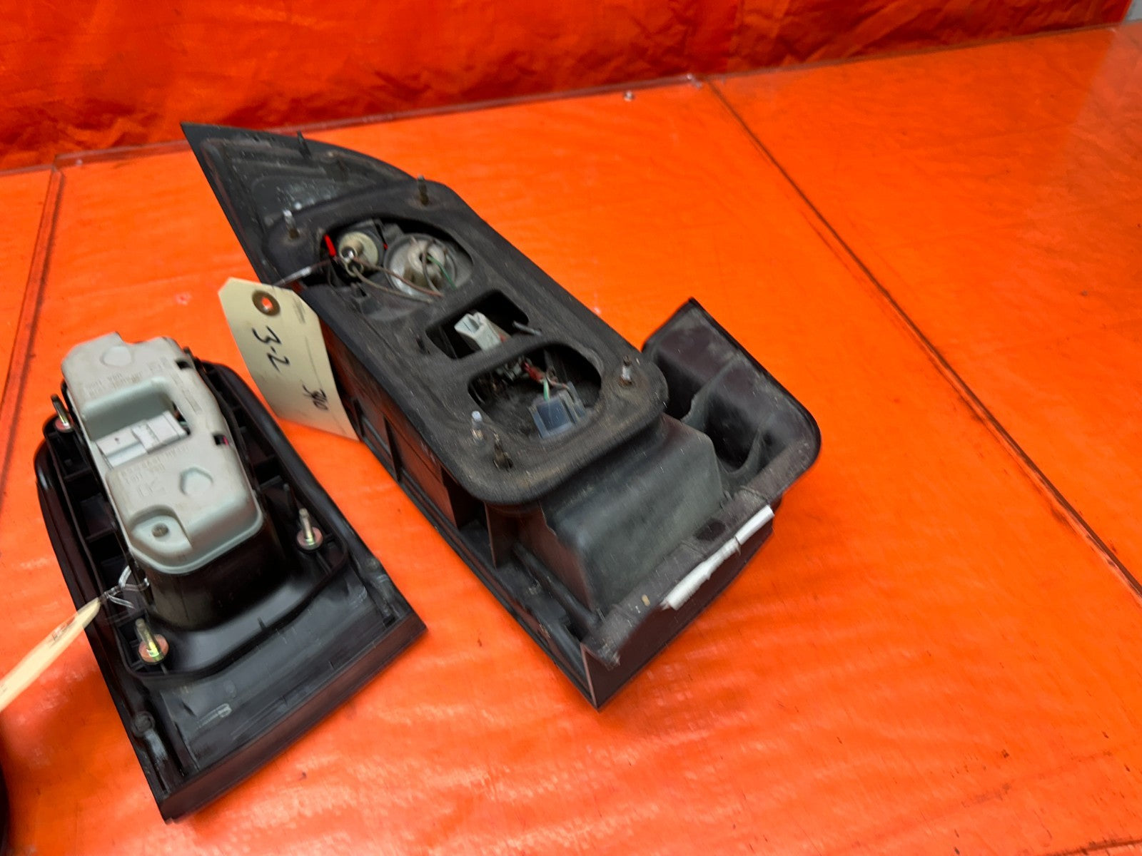 94-01 ACURA INTEGRA 4D SEDAN REAR TAIL LIGHT LAMPS SET ALL 4 OEM #34015