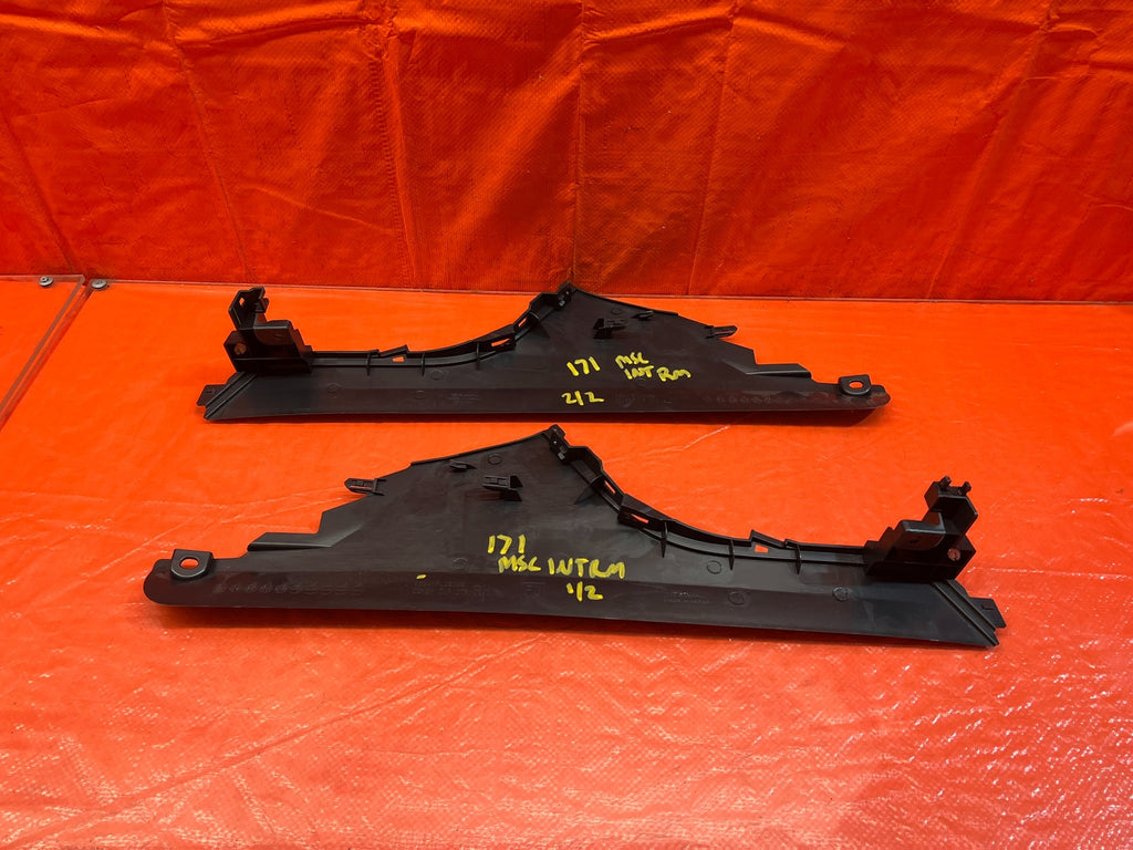 15 21 SUBARU WRX & STI   ARM REST CENTER SHIFTER CONSOLE TRIM   LEFT & RIGHT 17012