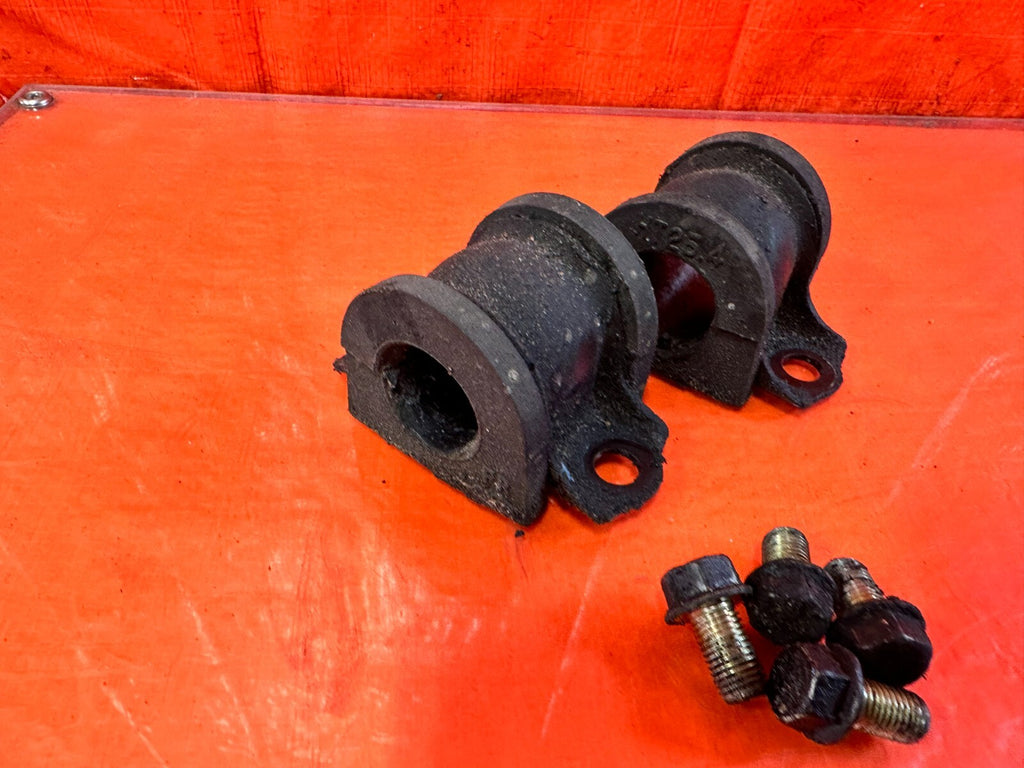 04 08 ACURA TSX   FRONT SWAY BAR BUSHINGS AND BRACKETS   OEM FACTORY #2912