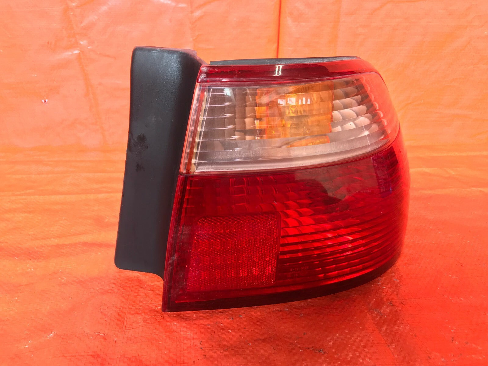 OEM 1998 98 HONDA ACCORD SEDAN PASSENGER RIGHT OUTER TAIL LIGHT LAMP R RH 4DR1