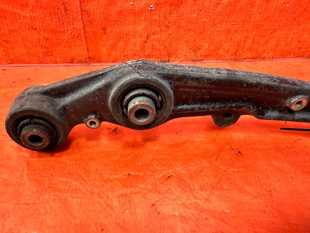 94 01 ACURA INTEGRA   PASSENGER RIGHT REAR LOWER CONTROL ARM   OEM #3092