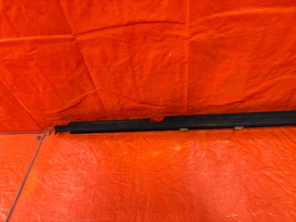 93 97 HONDA DEL SOL   DRIVER LEFT GLASS TRIM BELT MOLDING STRIP   OEM #2945