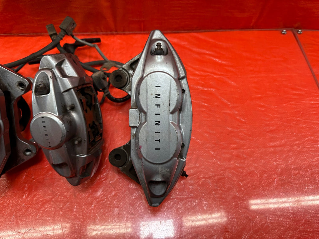 08 15 INFINITI G37 & Q60 SPORT   AKEBONO   BRAKE CALIPERS LEFT & RIGHT   OEM 1903
