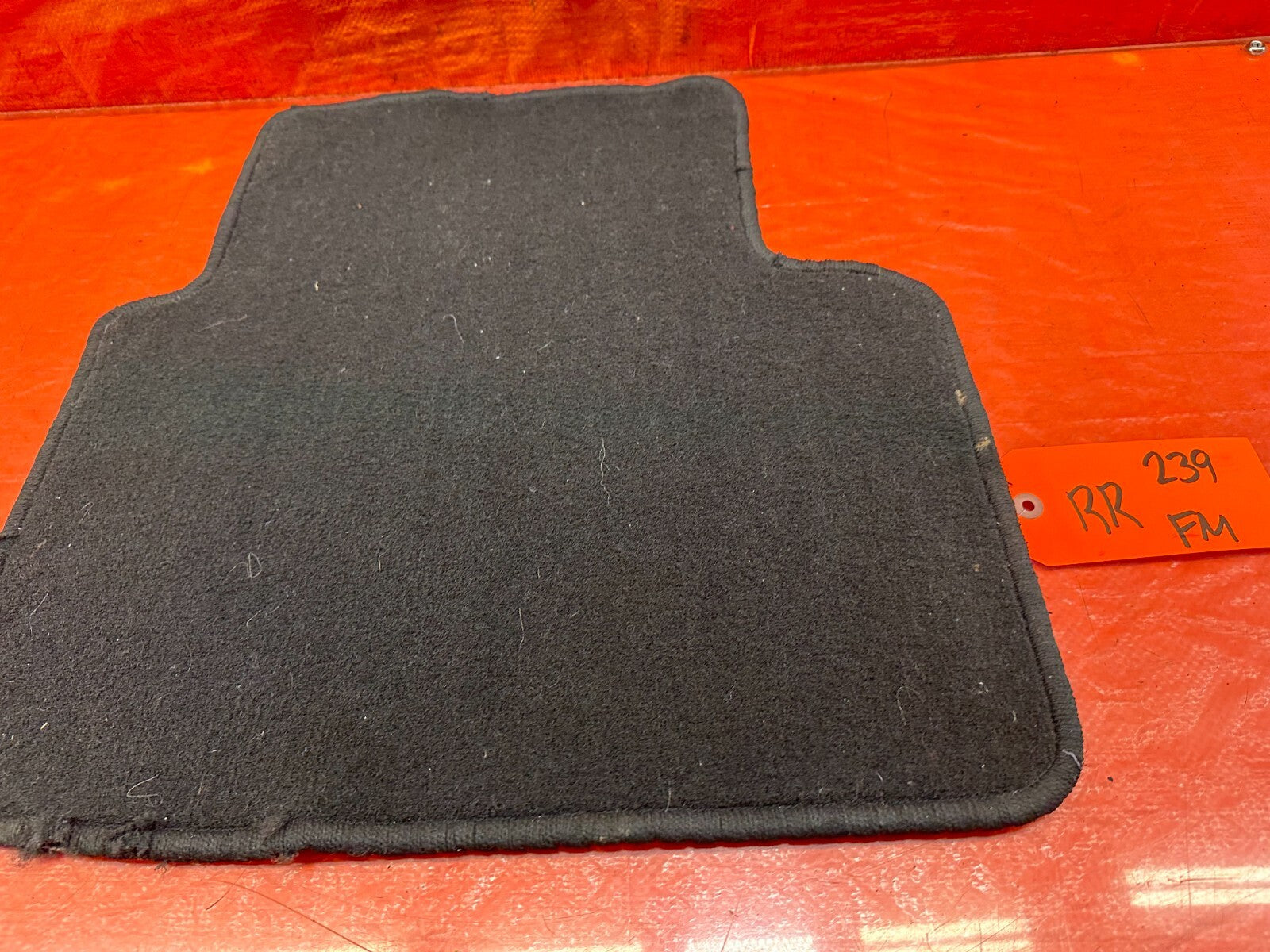 08 12 HONDA ACCORD SEDAN   PASSENGER RIGHT REAR FLOOR MAT   BLACK   OEM #2393