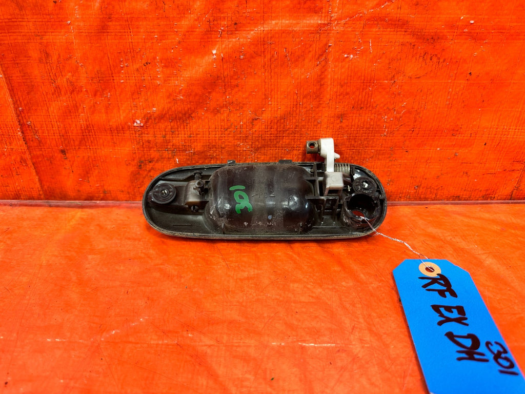 97 01 HONDA CR V CRV   EXTERIOR DOOR HANDLE   PASSENGER RIGHT FRONT SIDE OEM 3012