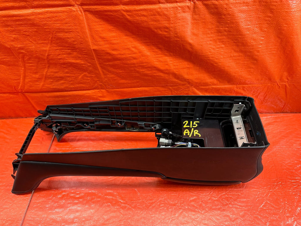 16 20 INFINITI Q50 / 17 20 Q60   ARM REST CENTER CONSOLE   OEM FACTORY OE #21512