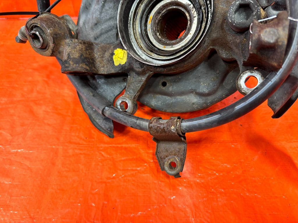 92 00 LEXUS SC300   PASSENGER RIGHT REAR   SPINDLE KNUCKLE HUB   OEM #27613