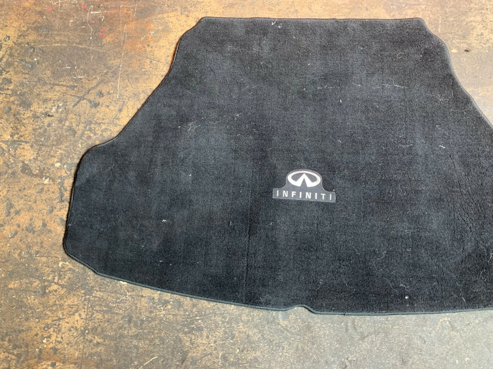 OEM 2014   2019 INFINITI Q50 HYBRID   REAR TRUNK CARPET   999E3 J20025