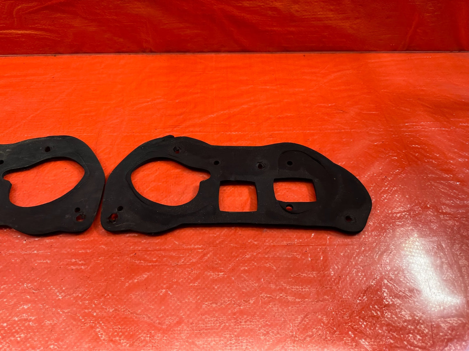 00 01 HONDA S2000   AP1   LEFT AND RIGHT TAIL LIGHT GASKETS SEALERS   OEM #1988