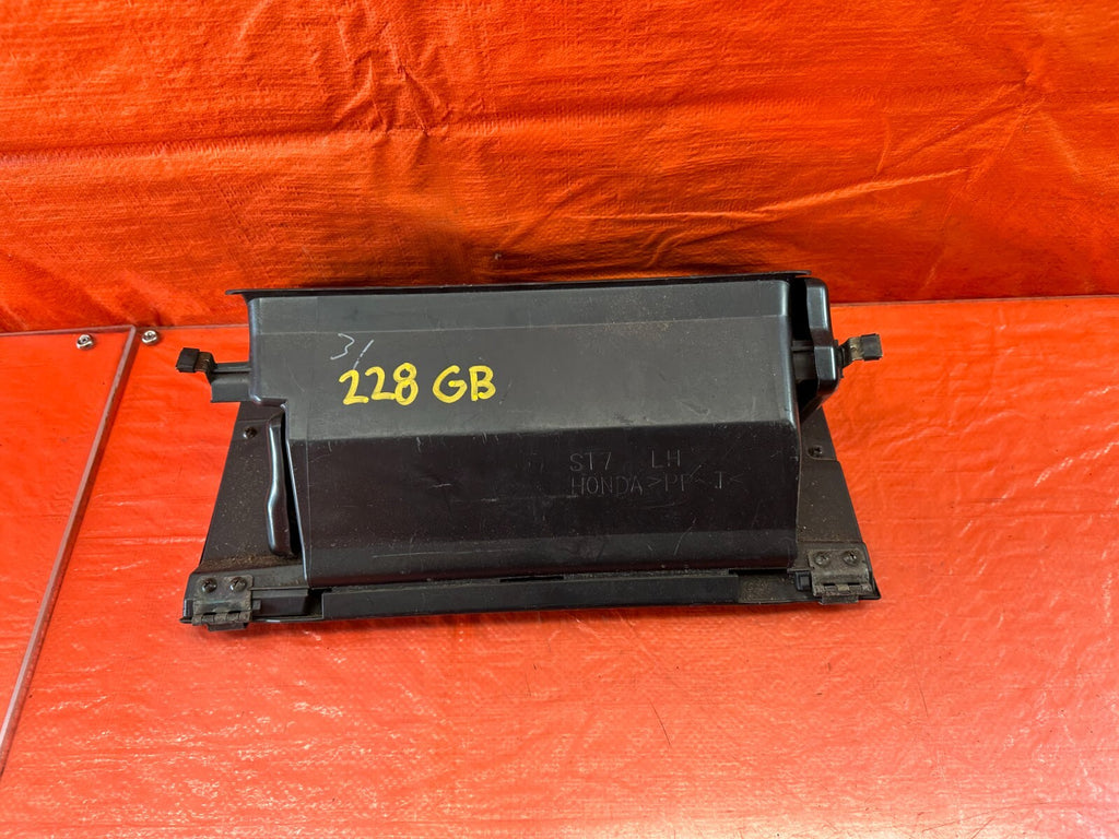 94 01 ACURA INTEGRA 2 & 4 DOOR   GLOVE BOX   BLACK   COLOR   OEM #2285