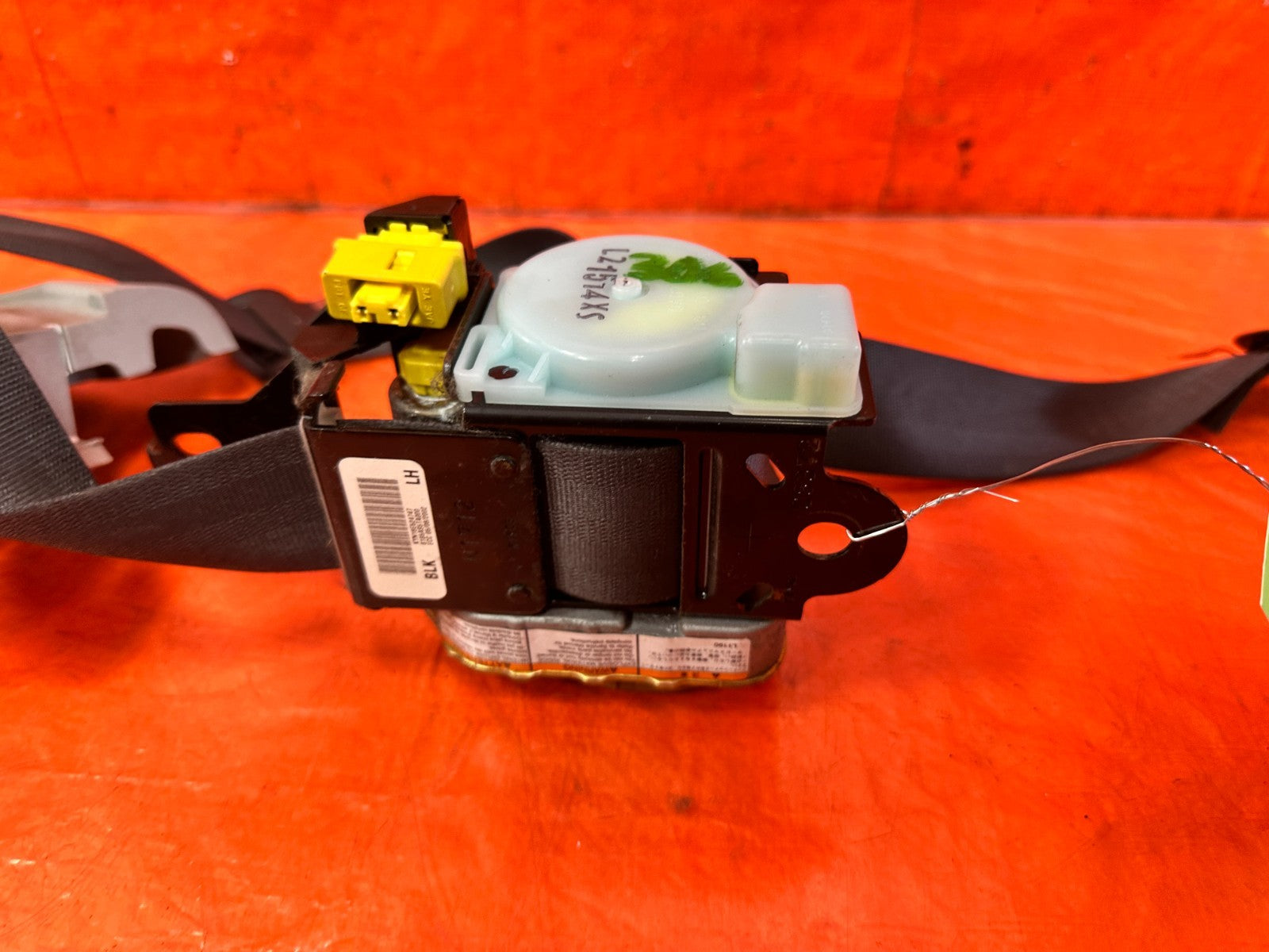 02 05 HONDA CIVIC SI EP3 HATCHBACK   LEFT & RIGHT FRONT SEAT BELTS   OEM #3064