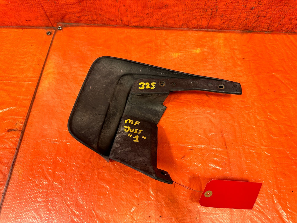90 91 HONDA CIVIC HATCHBACK   DRIVER LEFT REAR MUD FLAP   OEM FACTORY OE #3257