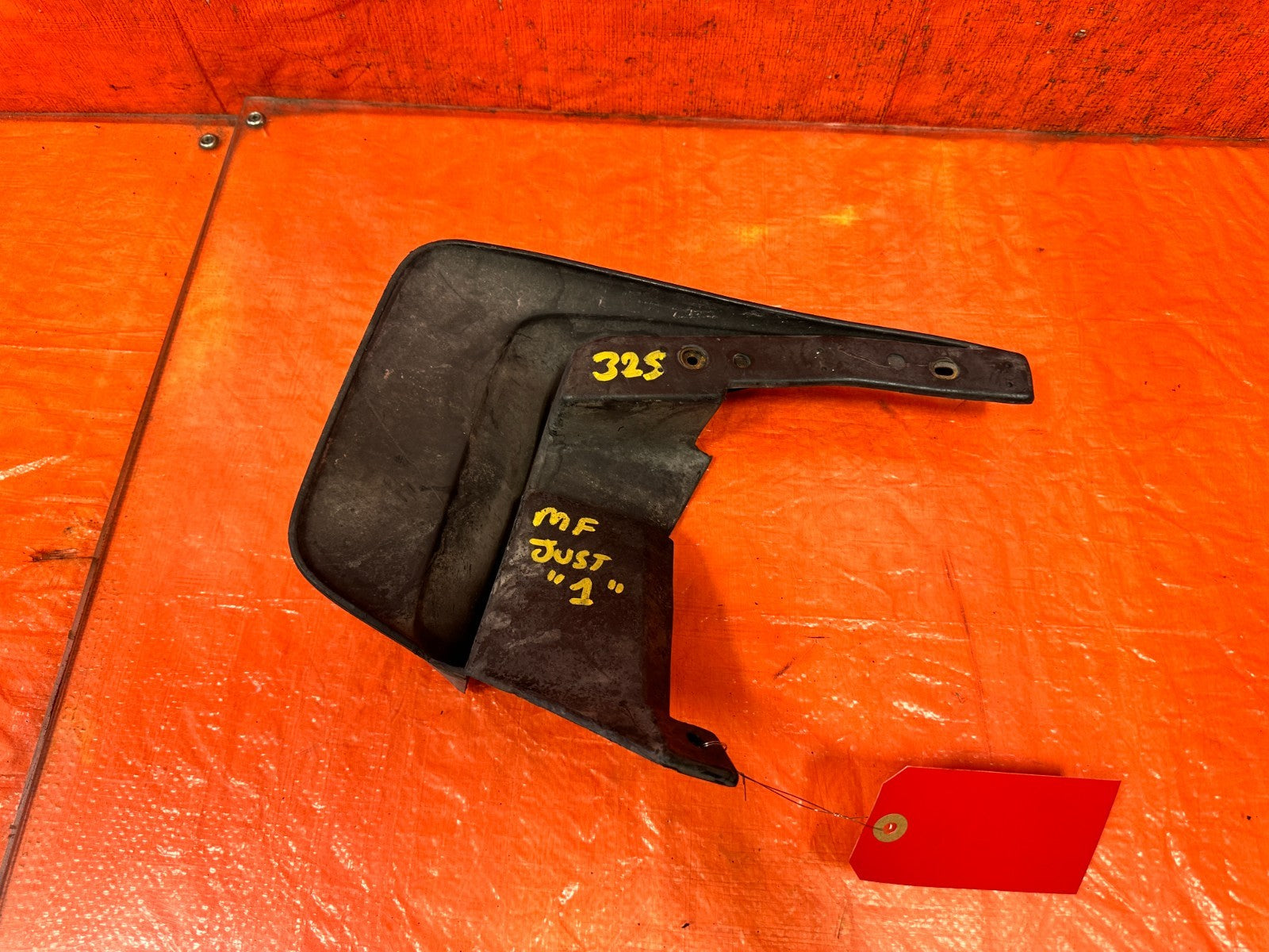 90 91 HONDA CIVIC HATCHBACK   DRIVER LEFT REAR MUD FLAP   OEM FACTORY OE #3257