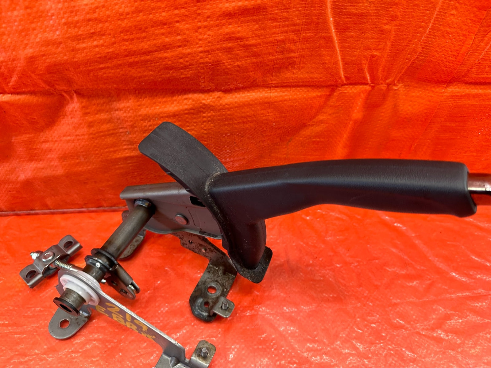 13 16 HYUNDAI GENESIS COUPE   LEATHER EMERGENCY PARKING BRAKE HANDLE OEM #2199