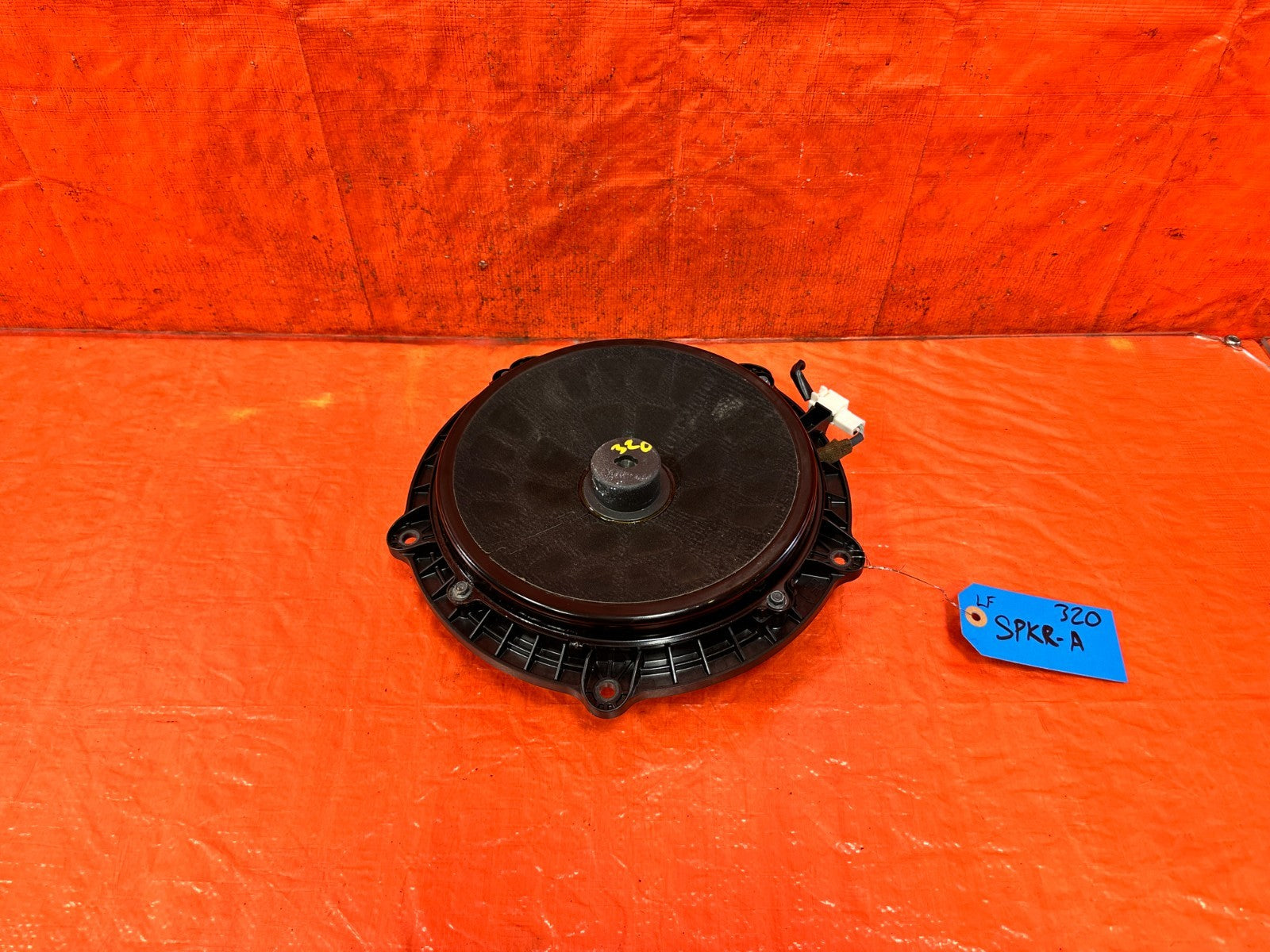 08 15 INFINITI G37 Q60 COUPE  DRIVER LEF T DOOR   BOSE SPEAKER   OEM #3200