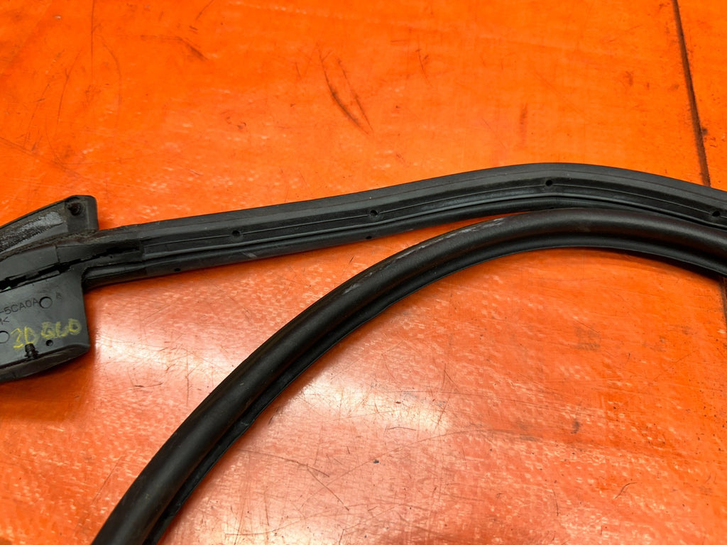 2016-2020 INFINITI Q60 COUPE PASSENGER RIGHT DOOR WEATHERSTRIP SEAL OEM #20Q606
