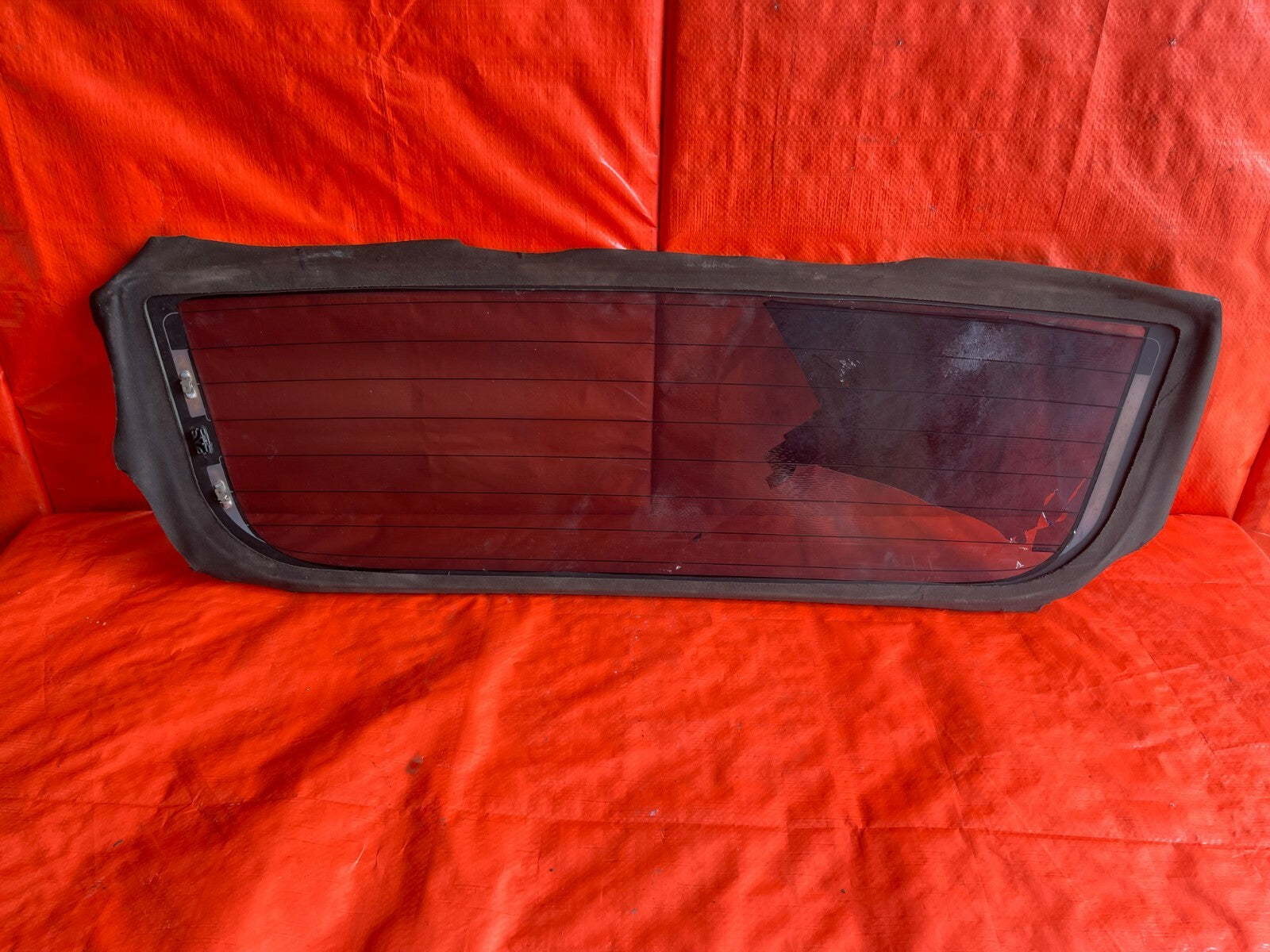 02 09 HONDA S2000   SOFT TOP CONVERTIBLE   GENUINE REAR GLASS W/ HONDA STAMP OEM10