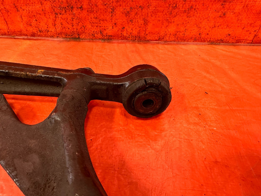 92 95 HONDA CIVIC   EX MODEL   LEFT FRONT LOWER CONTROL ARM   OEM 3276