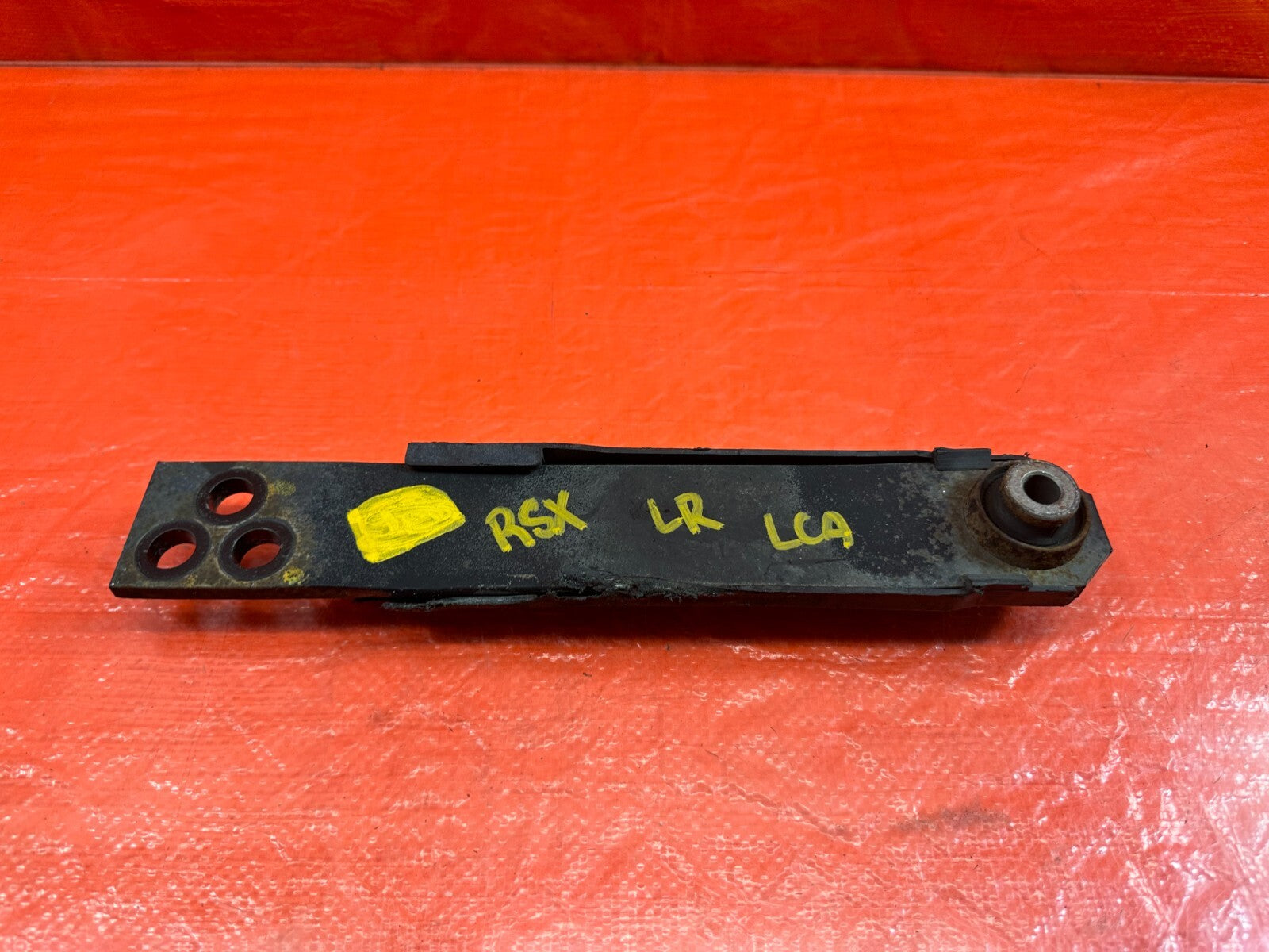 02 06 ACURA RSX   DRIVER LEFT REAR   LOWER CONTROL ARM   OEM FACTORY OE0