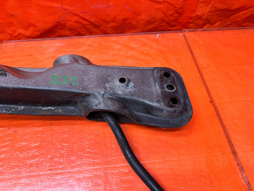 92 96 HONDA PRELUDE FRONT SUBFRAME CROSSMEMBER FRONT HALF W/ RODS   OEM #3326