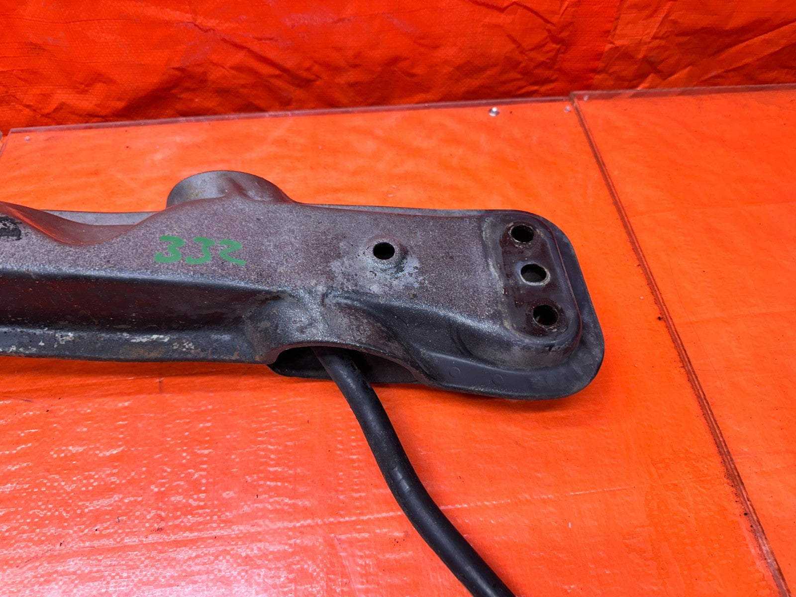 92 96 HONDA PRELUDE FRONT SUBFRAME CROSSMEMBER FRONT HALF W/ RODS   OEM #3326