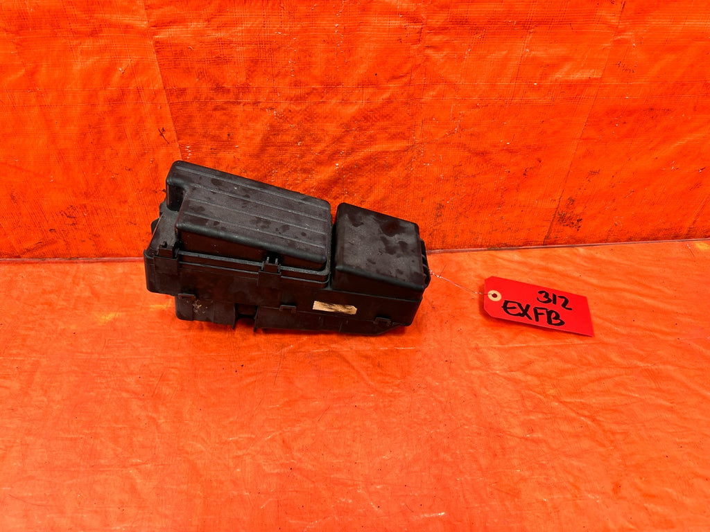 2005 05 ACURA TSX   EXTERIOR / ENGINE BAY   FUSE BOX PANEL   OEM FACTORY #3120