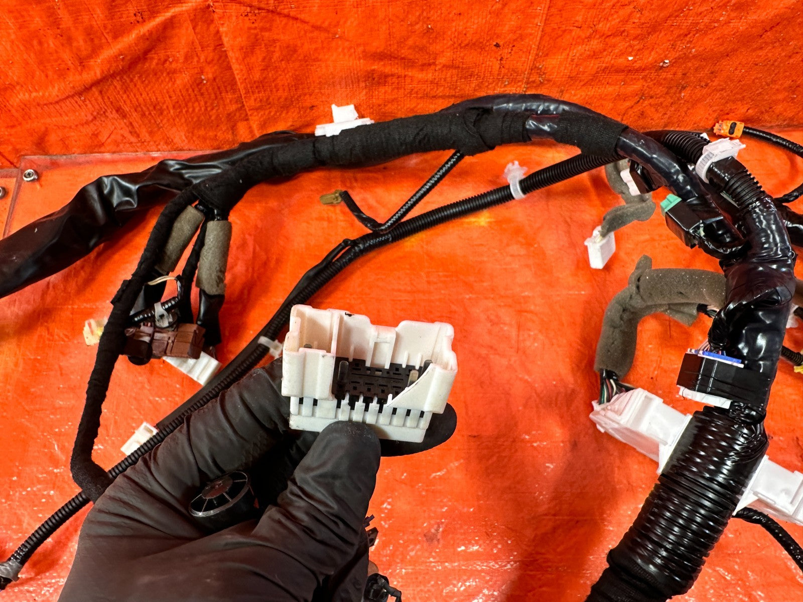 16 18 INFINITI Q50 SPORT & RED SPORT RIGHT INTERIOR WIRE HARNESS WIRING LOOM 3149