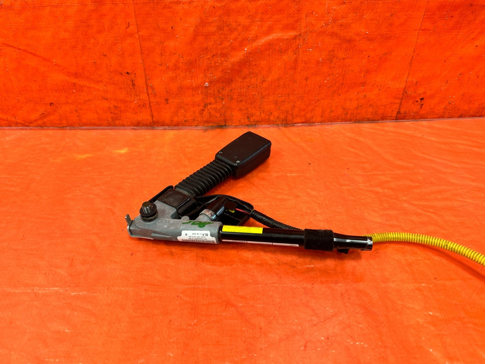 02 05 HONDA CIVIC SI EP3 HATCH RIGHT FRONT SEAT BELT BUCKLE CLIP OEM #3083