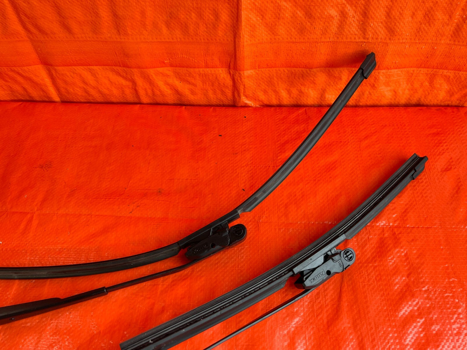 09 14 SUBARU IMPREZA WRX STi SEDAN   WINDSHIELD WIPER ARMS LEFT RIGHT SET OEM 743