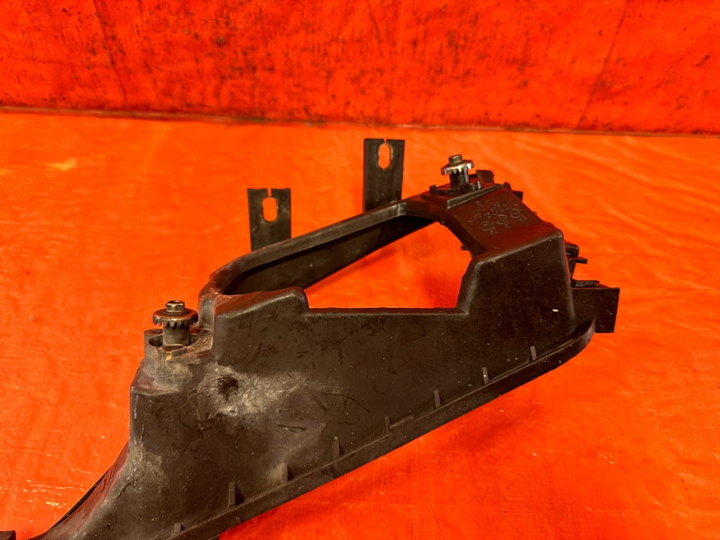 92 95 HONDA CIVIC   2D COUPE   PASSENGER RIGHT HEADLIGHT BRACKET HOUSING 3277